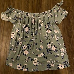 Green off the shoulder floral top AMERICAN EAGLE